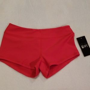 kft Red shorts